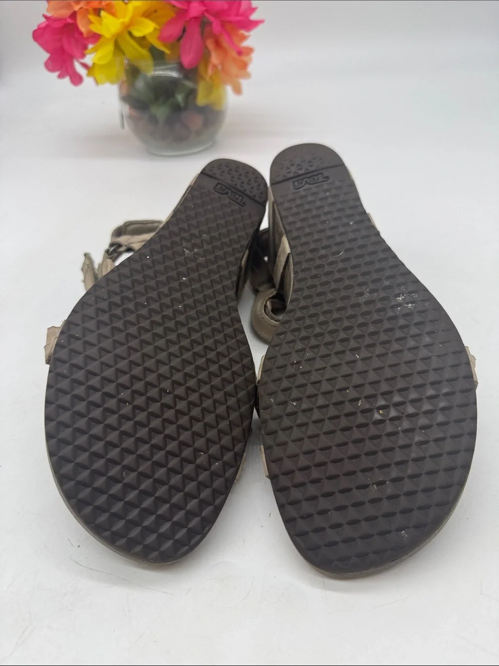 Teva Taupe Laether Strappy Wedge Sandals Size 9 KET10149B